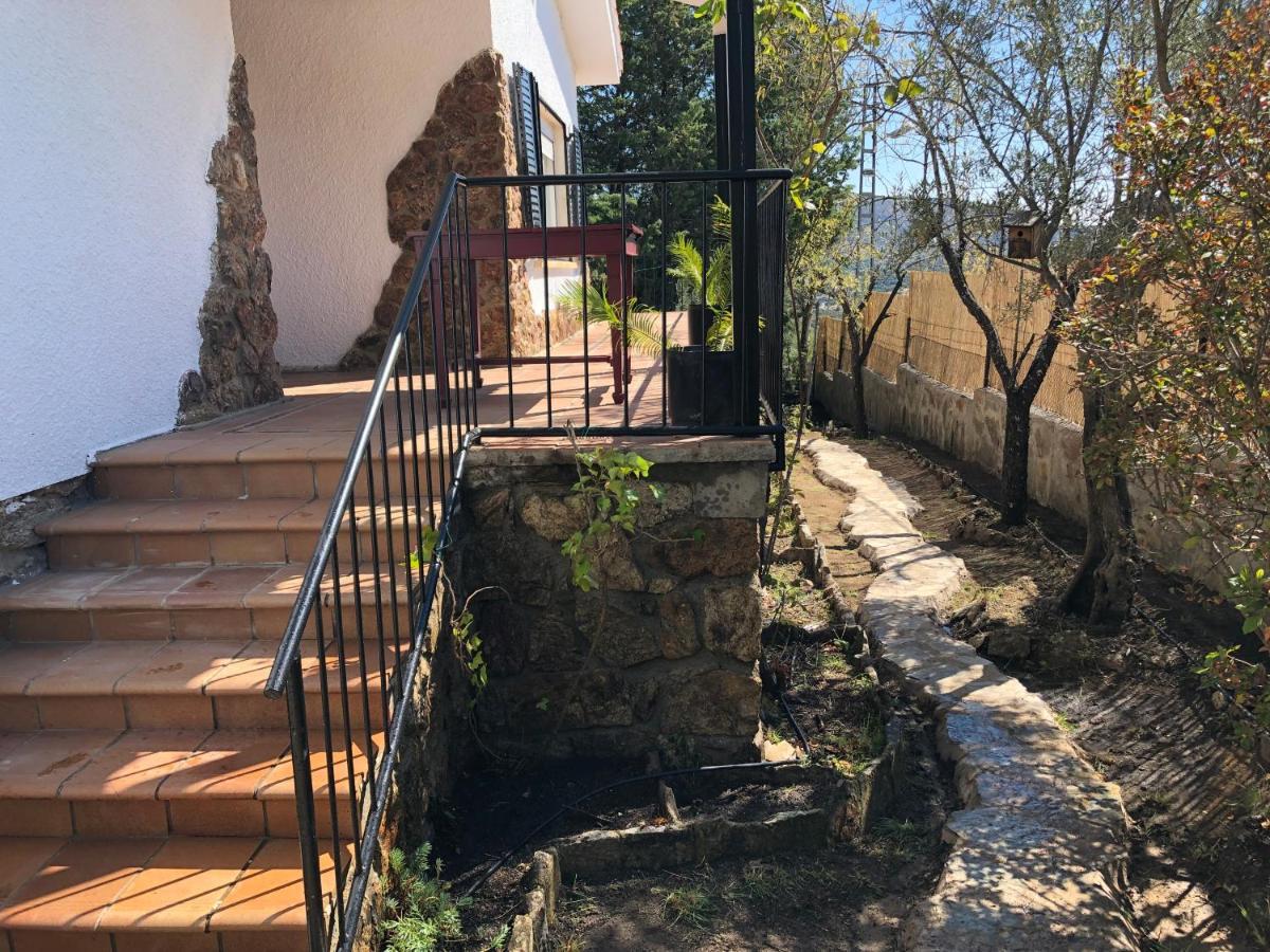 Casa Rural Los Olivos De Robledo De Chavela La Estacion Exterior photo